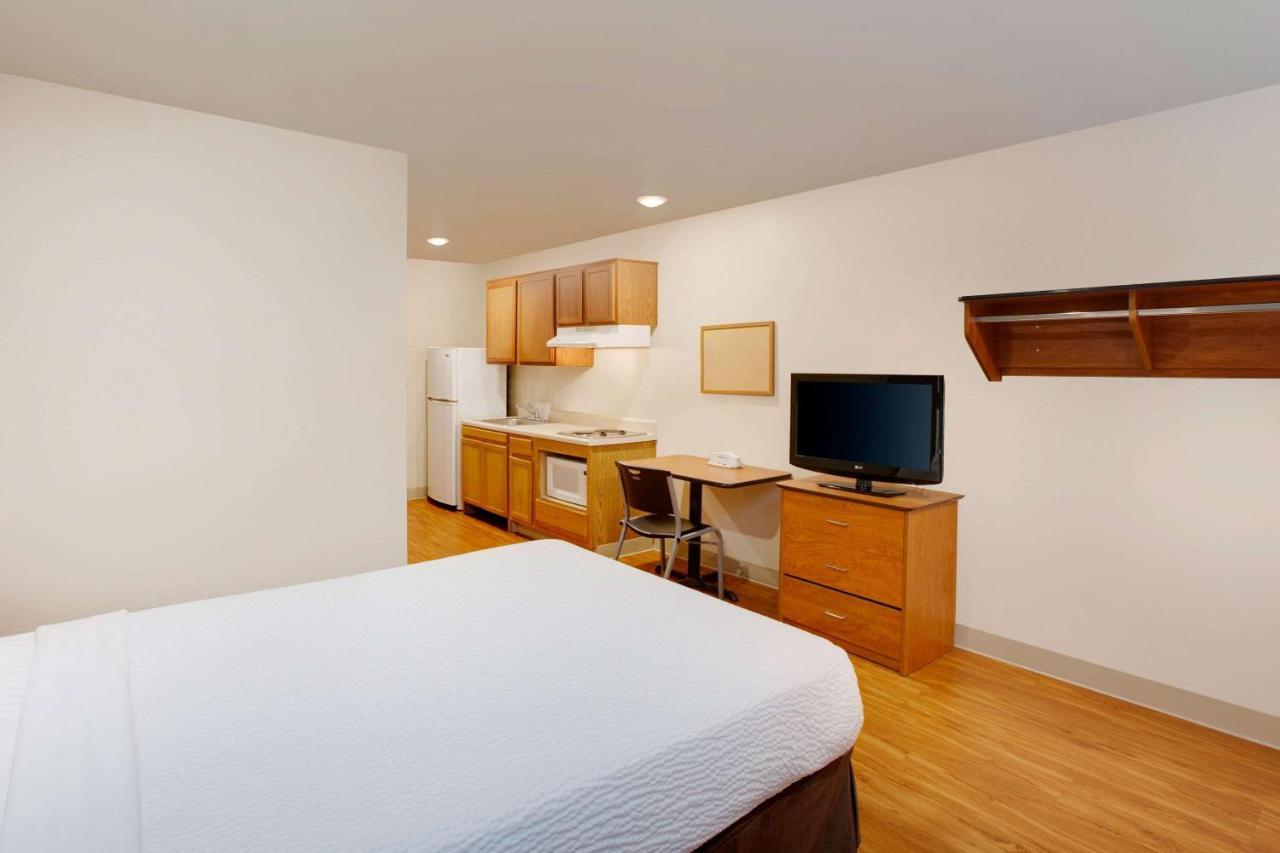 Woodspring Suites Lake Charles Exteriör bild