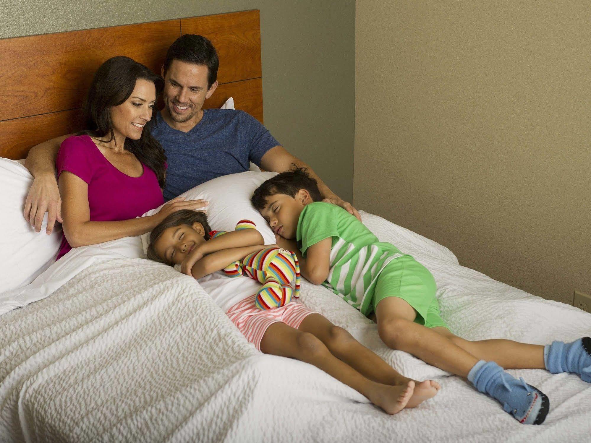 Woodspring Suites Lake Charles Exteriör bild